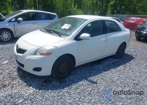 2010 Toyota Yaris z USA, uszkodzony, nr VIN JTDBT4K34A4069850